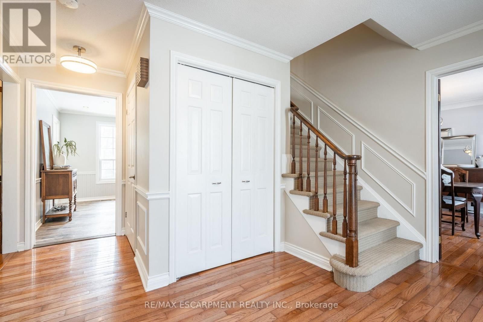 1 ACREDALE DRIVE Image 8