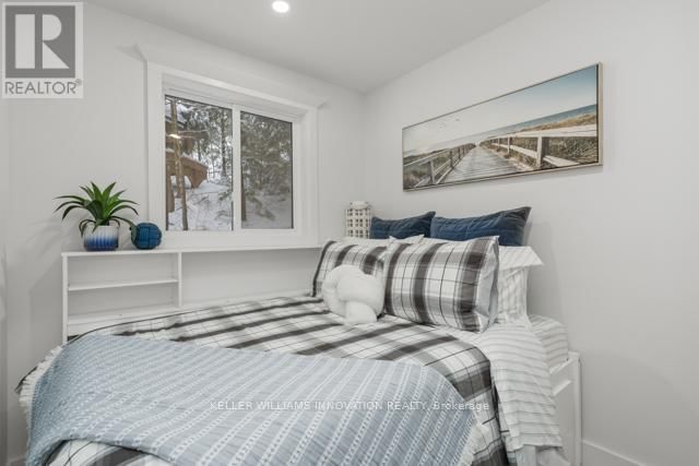 5789 NORTH KENNISIS LAKE ROAD Image 17