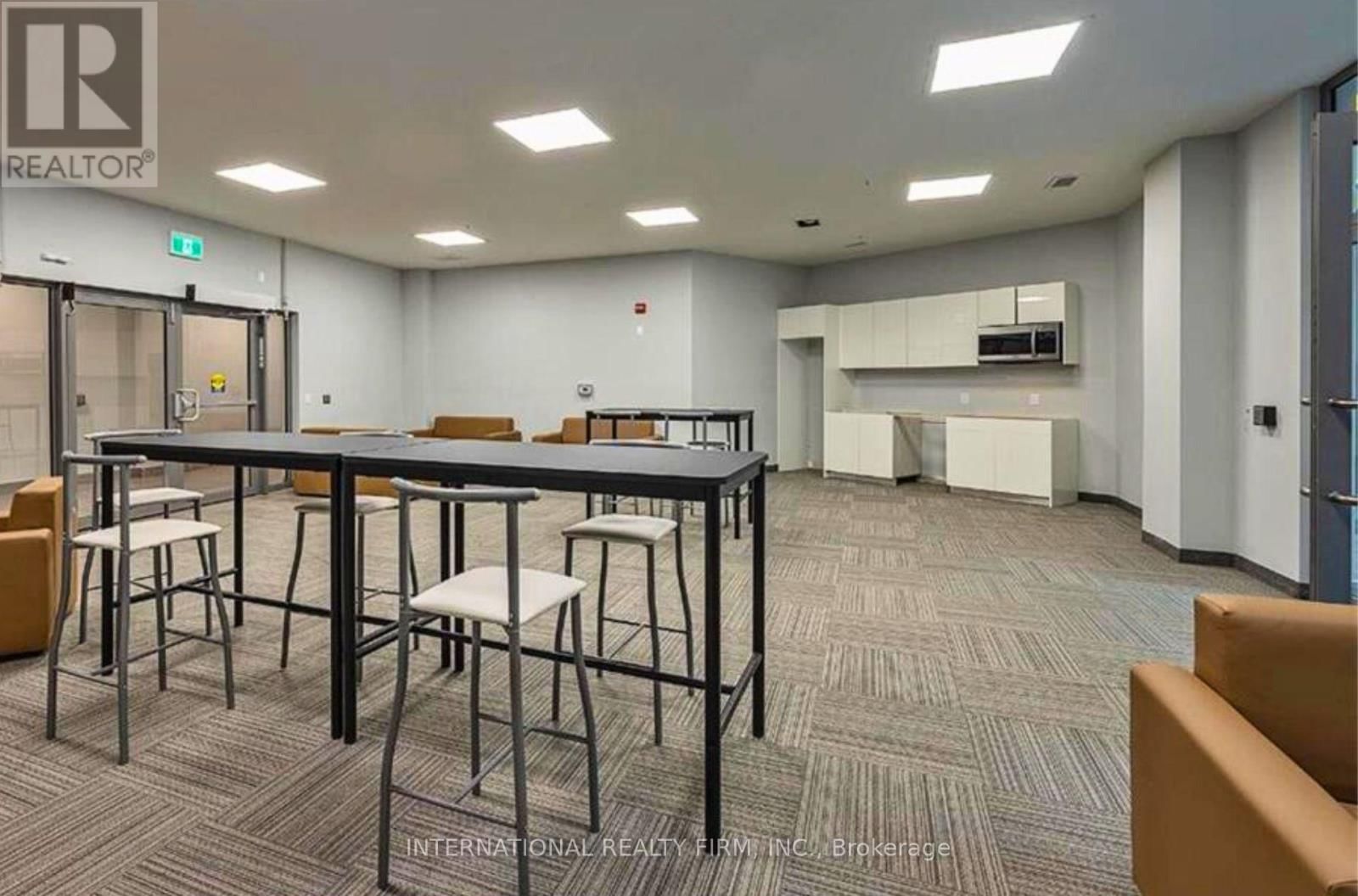 425 - 652 PRINCESS STREET Image 12