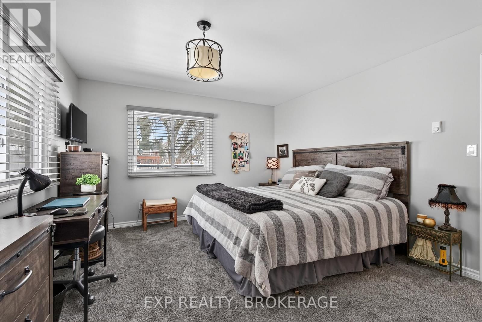 760 CEDAR PARK LANE Image 16