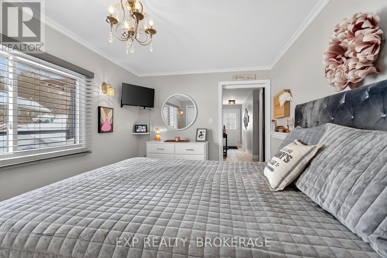 760 CEDAR PARK LANE Image 19