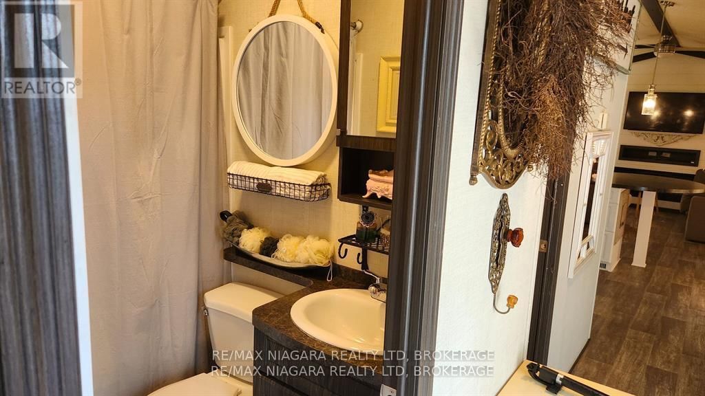 246 - 8845 LUNDY'S LANE Image 10