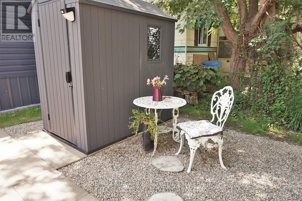 246 - 8845 LUNDY'S LANE Image 3