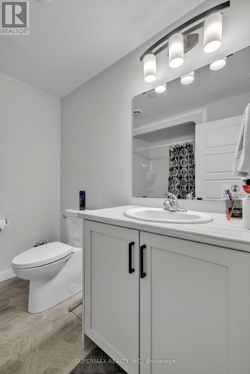 49 FEATHERS CROSSING Image 26