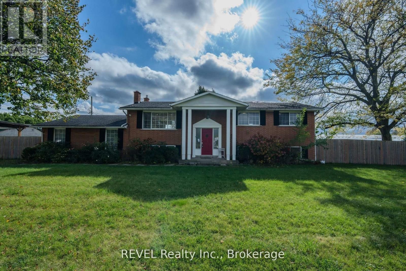 1269 1273 LARKIN ROAD EAST Image 23