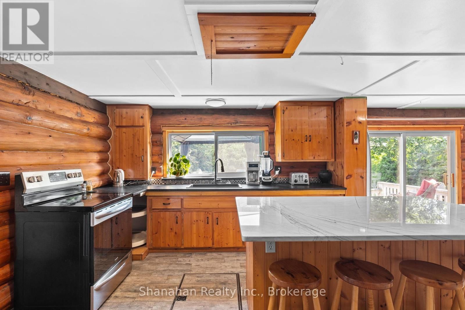 579 CAPE HURD ROAD Image 12