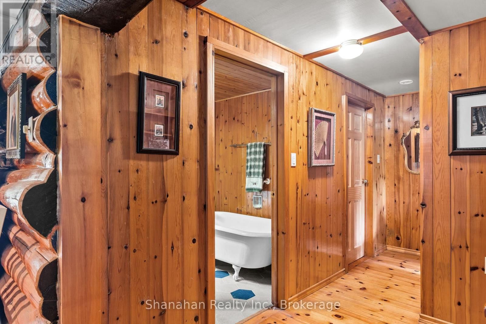 579 CAPE HURD ROAD Image 23