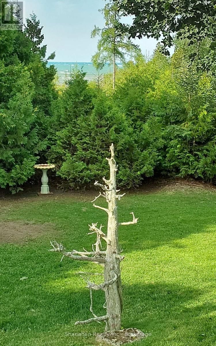 579 CAPE HURD ROAD Image 32