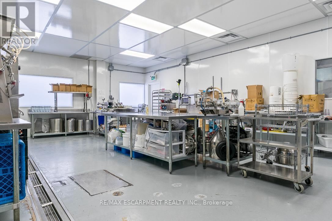 5 - 70 MONARCH ROAD Image 12