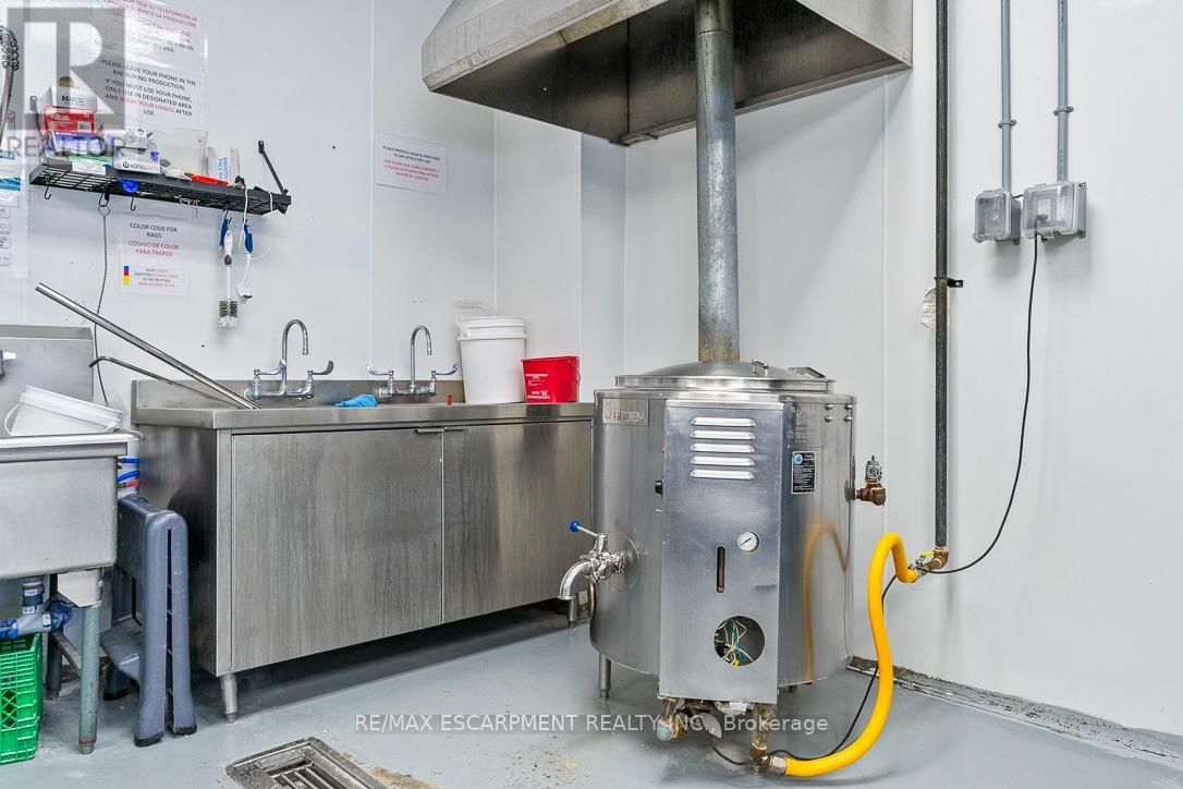 5 - 70 MONARCH ROAD Image 19