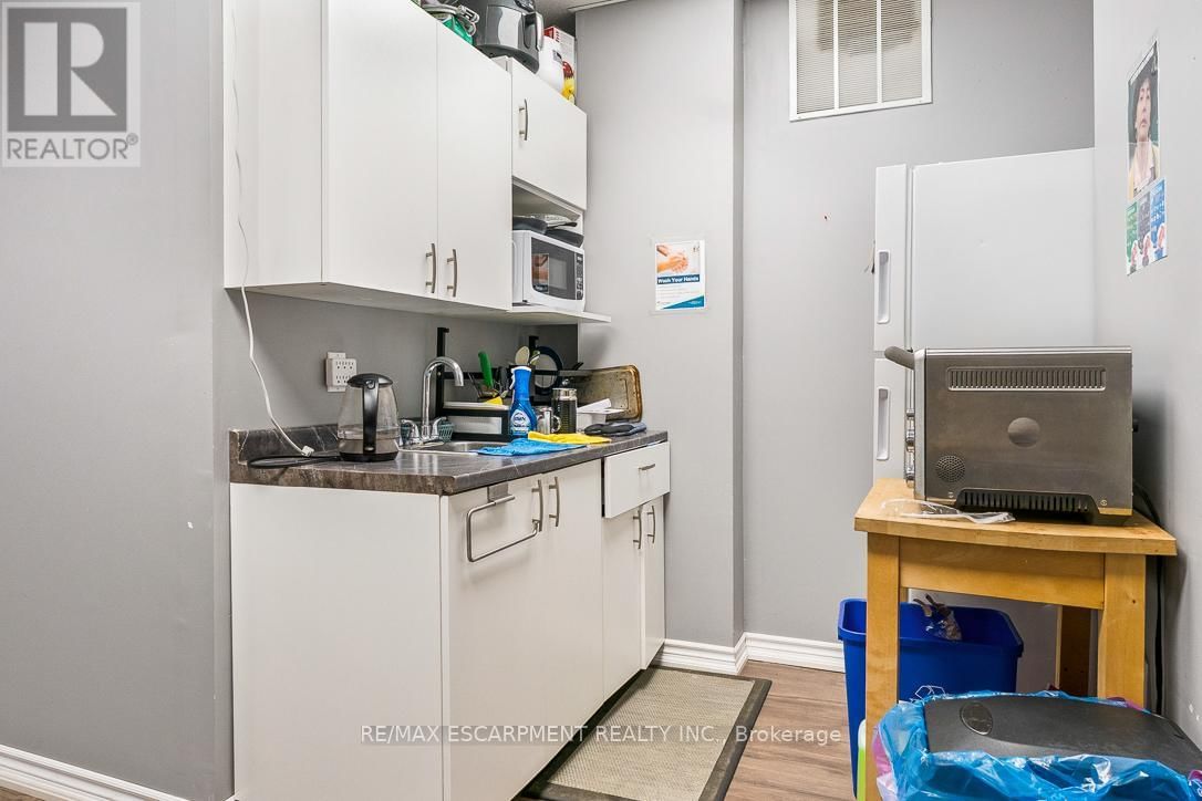 5 - 70 MONARCH ROAD Image 33