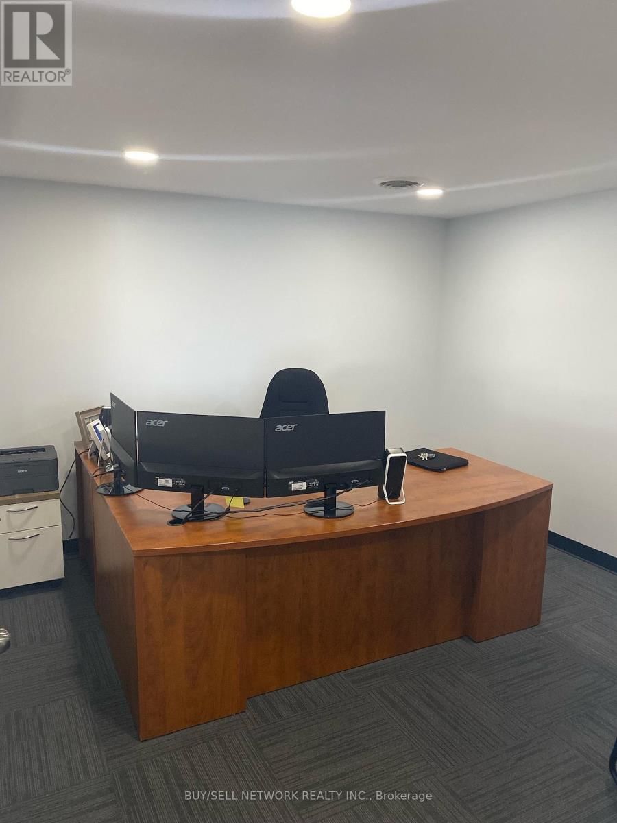 17 - 347 PIDO ROAD Image 8