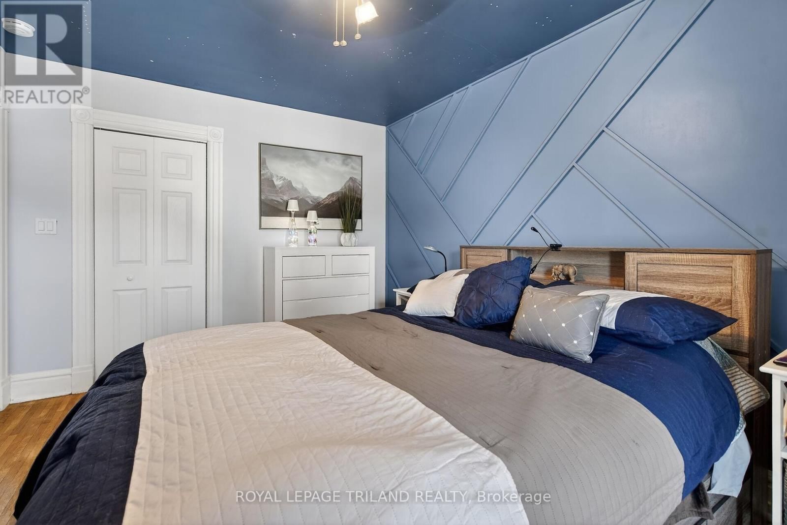 54 ELYSIAN STREET Image 15