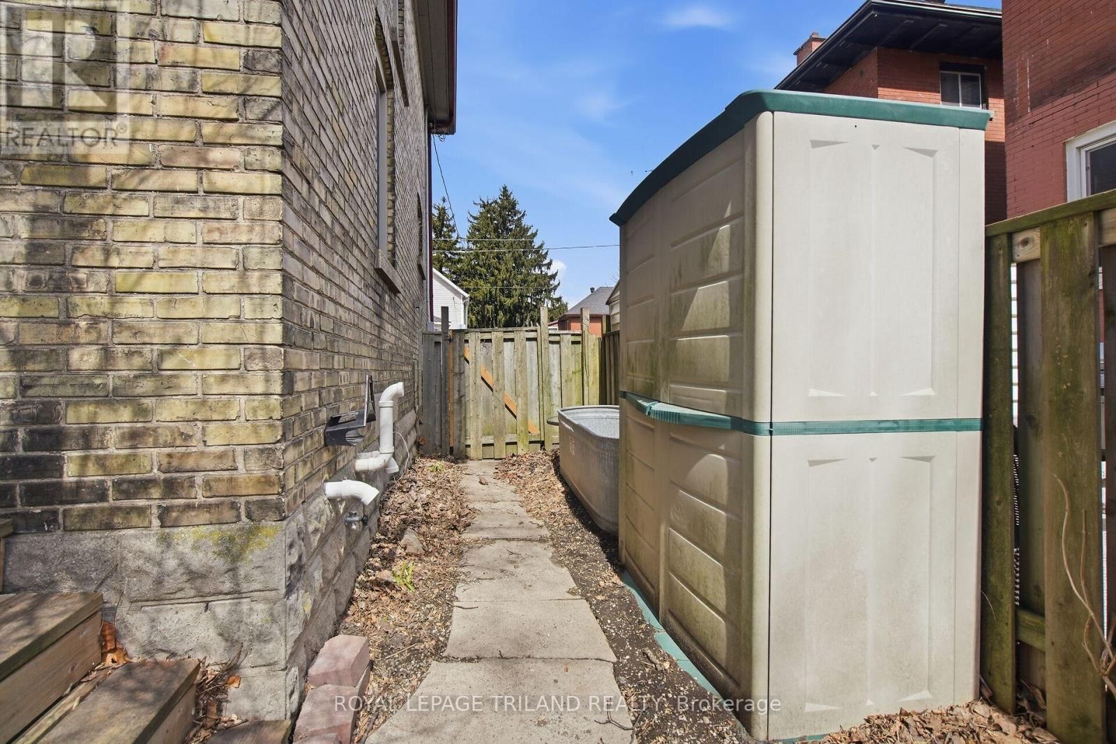 54 ELYSIAN STREET Image 20