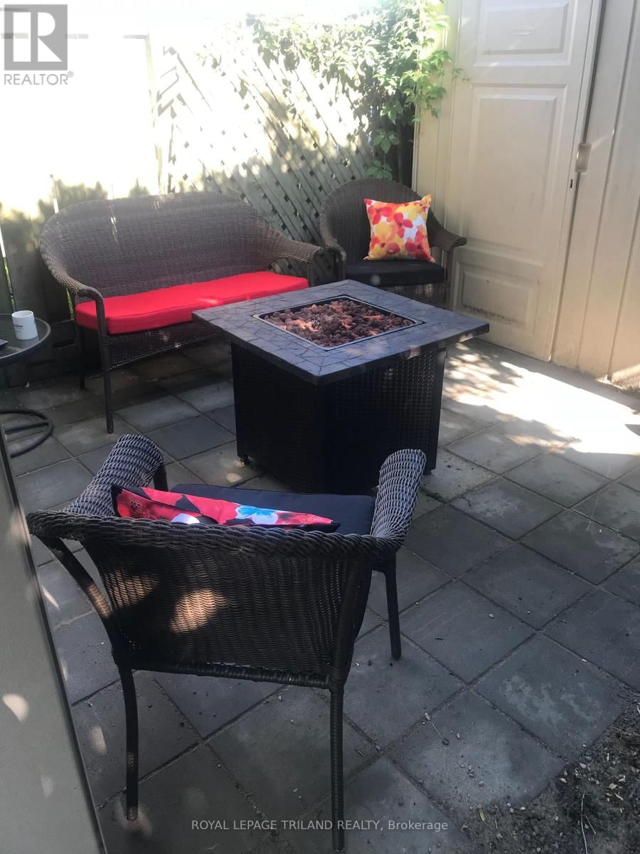 54 ELYSIAN STREET Image 23