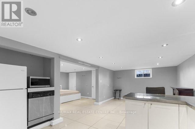 188 THOROLD ROAD Image 27