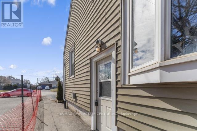 188 THOROLD ROAD Image 36