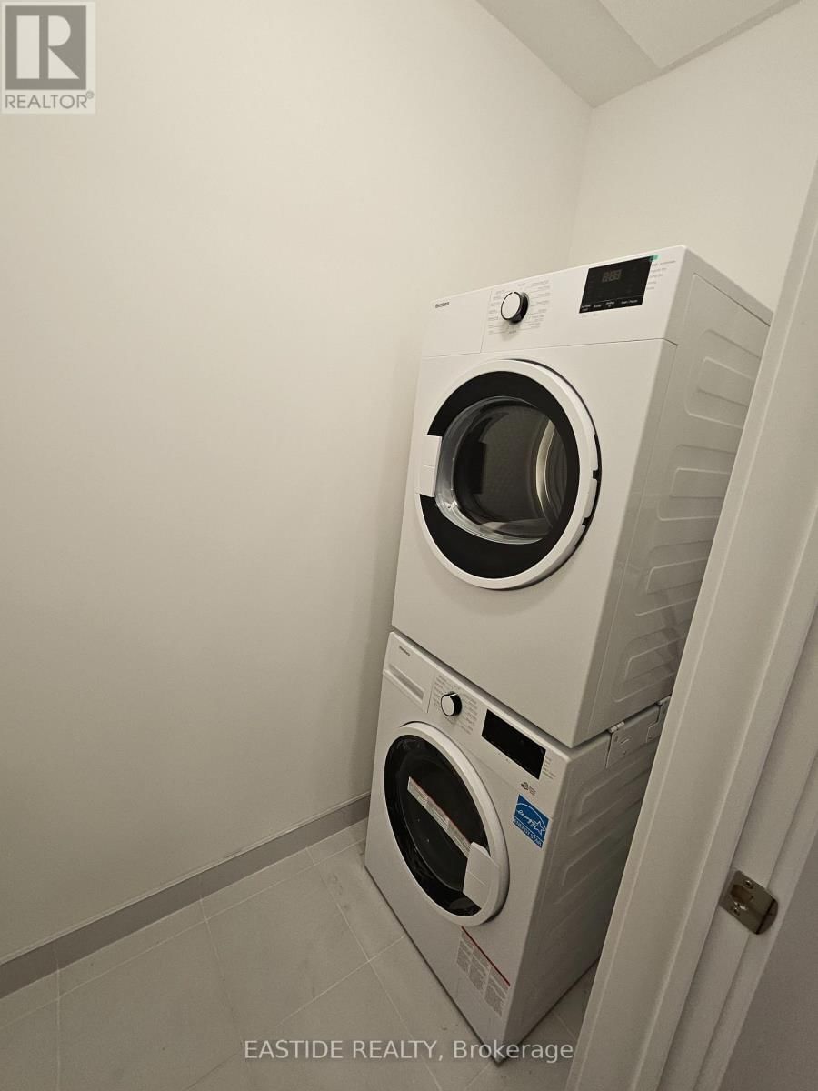 1203 - 206 KING STREET WEST Image 17