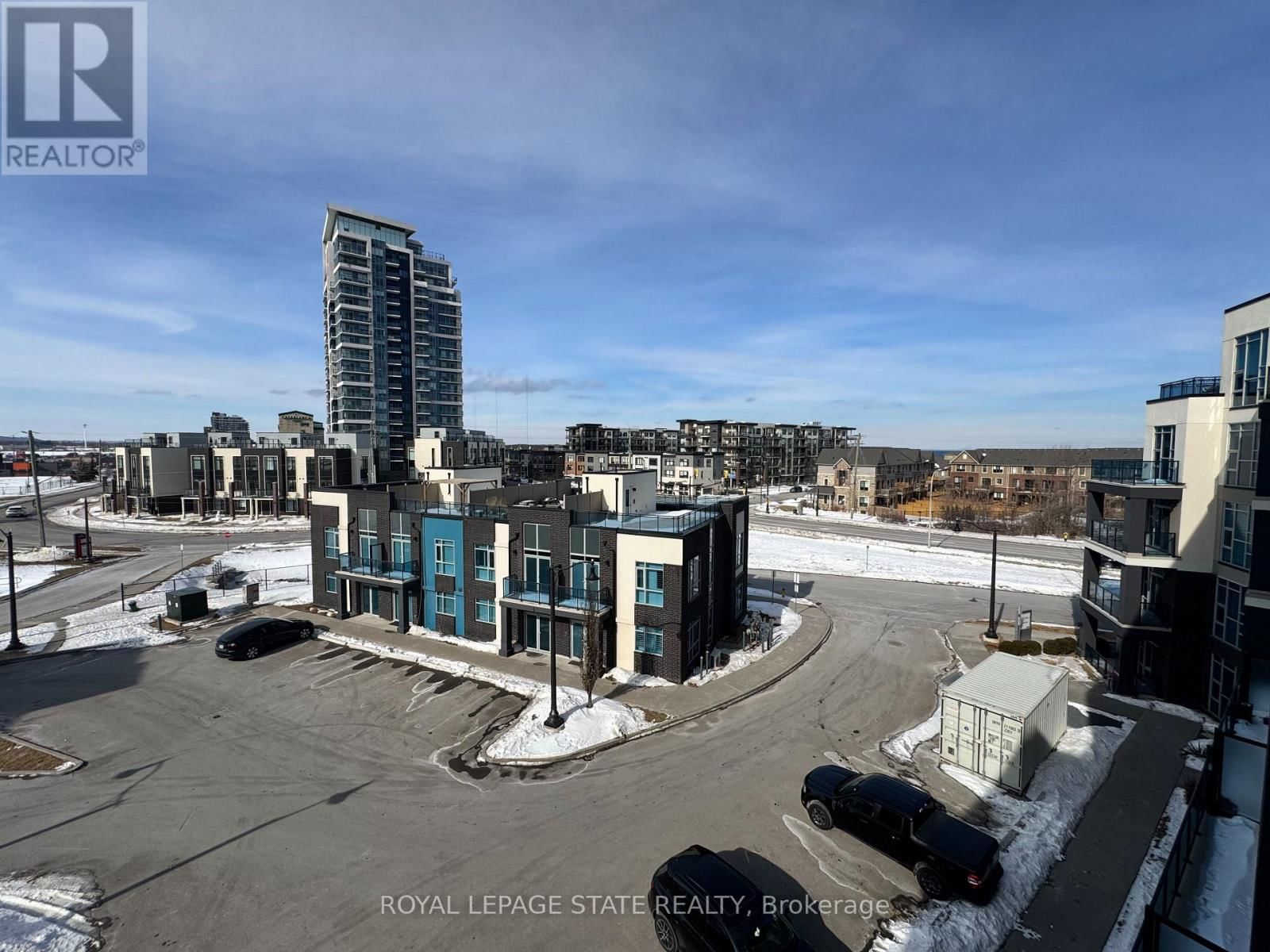 404 - 10 CONCORD PLACE Image 17