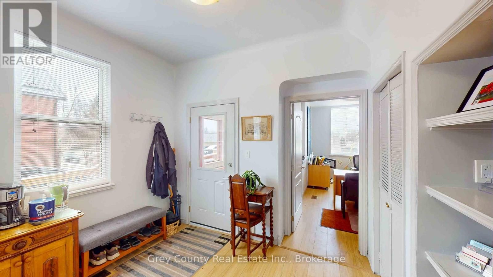 39 MAIN STREET EAST Image 20