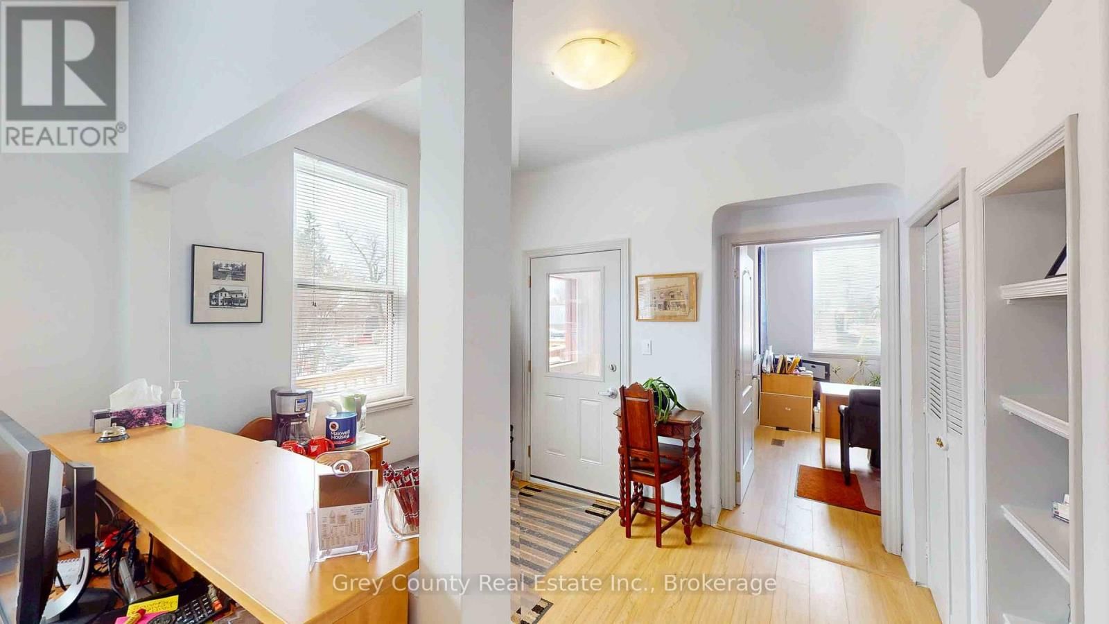 39 MAIN STREET EAST Image 21