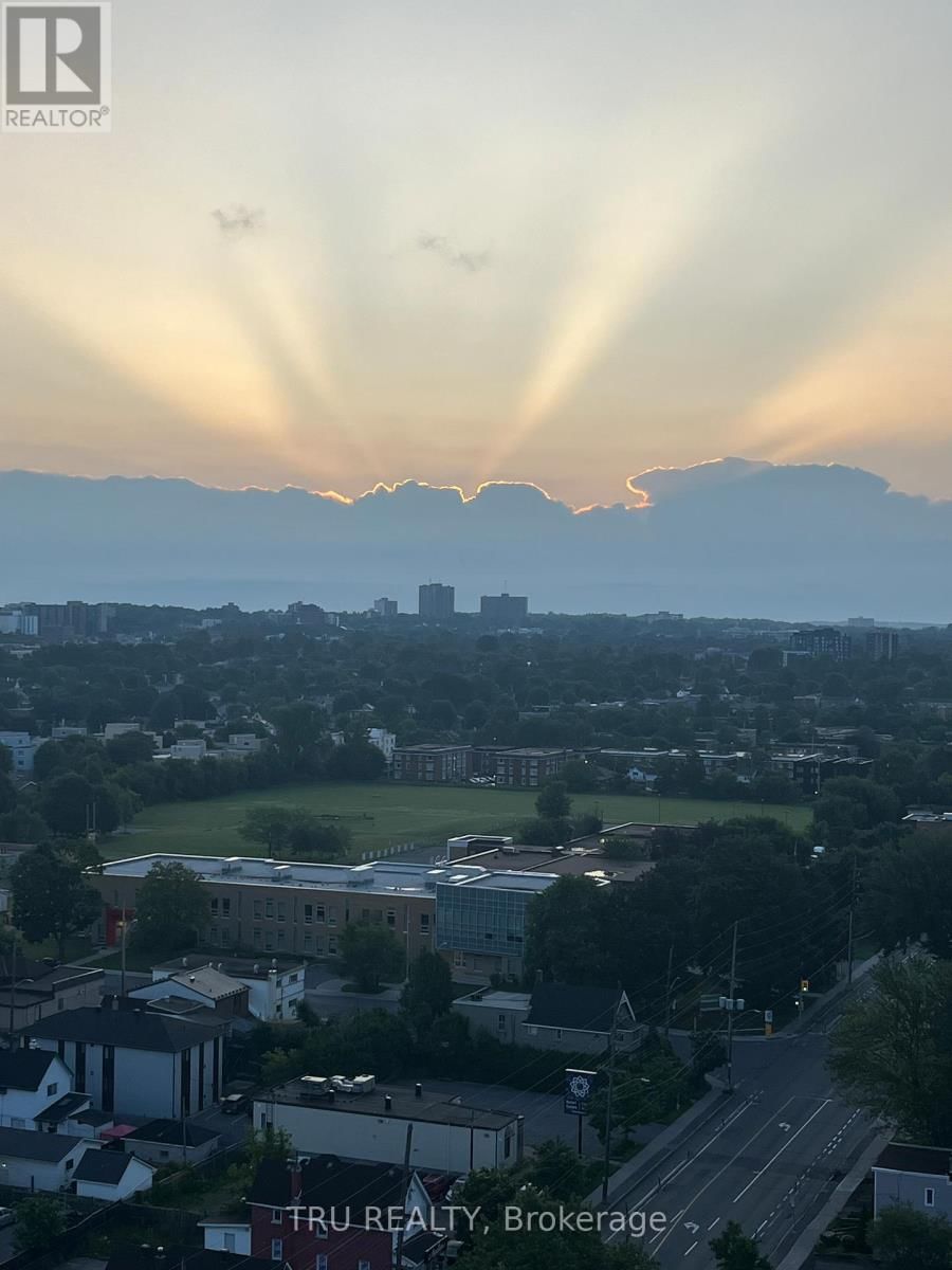 PH4 - 158A MCARTHUR AVENUE Image 44