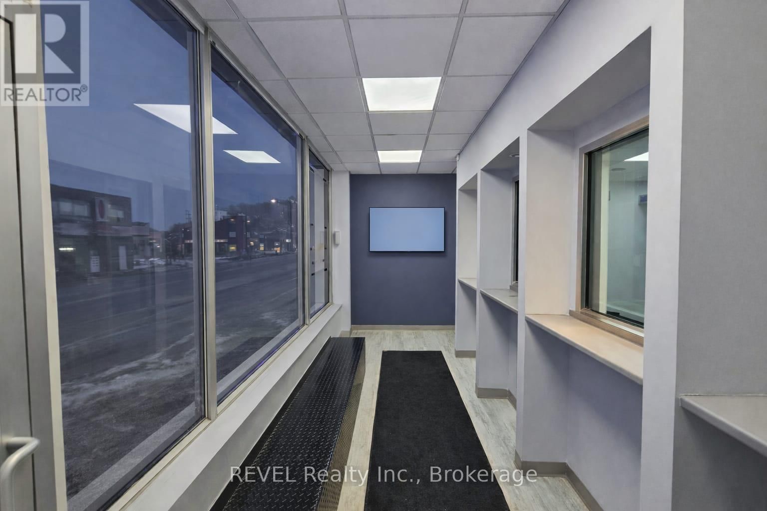 5992 -B LUNDY'S LANE Image 2