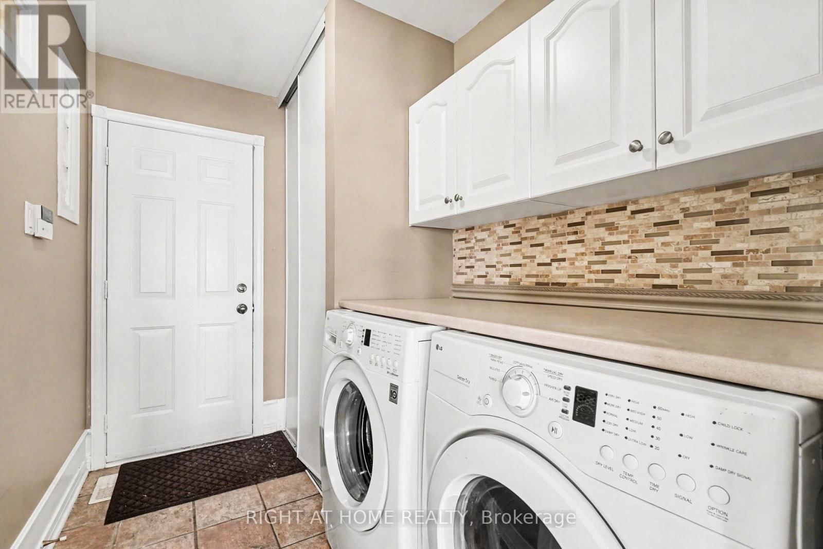 1118 LICHEN AVENUE Image 23