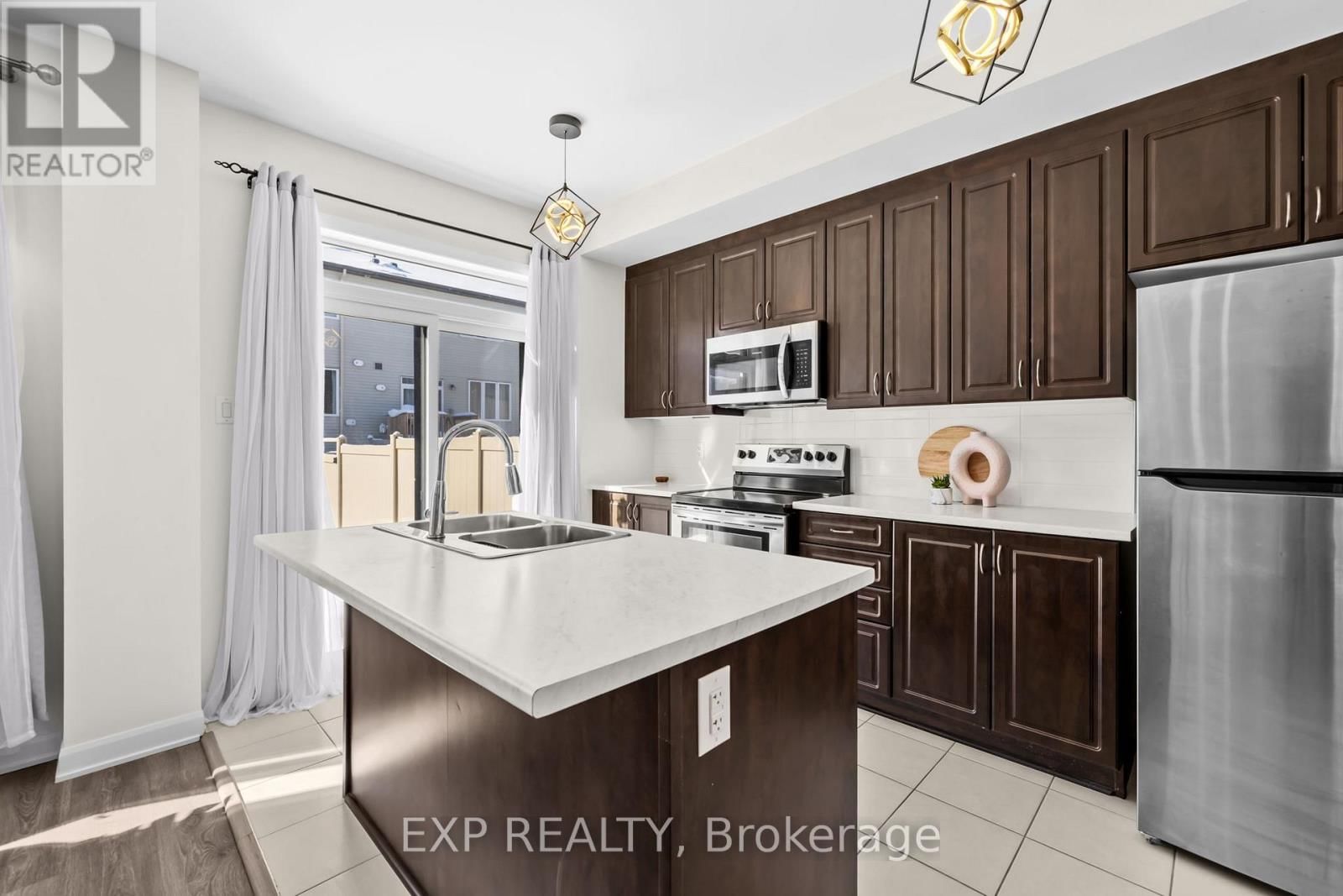 116 MAYNOOTH COURT Image 8