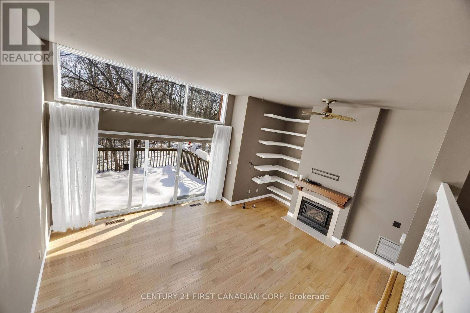 3 - 703 WINDERMERE ROAD Image 18