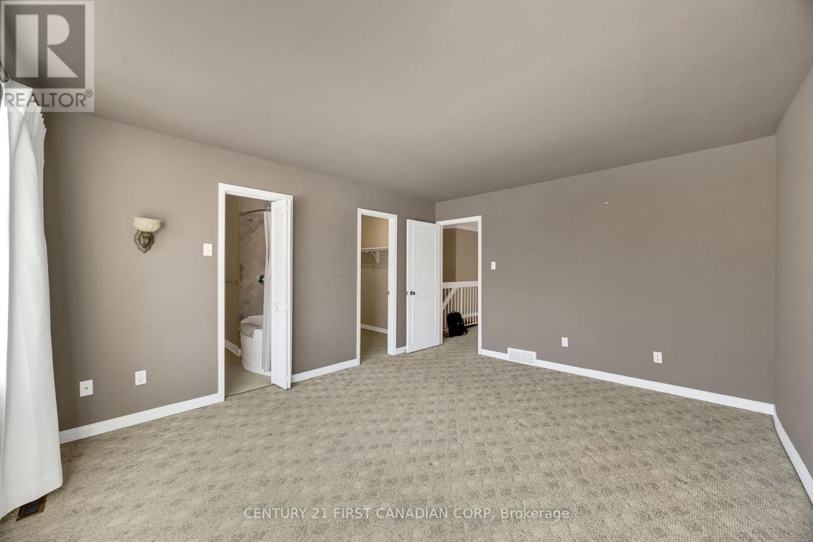 3 - 703 WINDERMERE ROAD Image 28