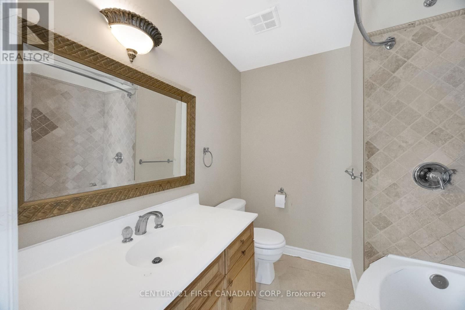 3 - 703 WINDERMERE ROAD Image 29