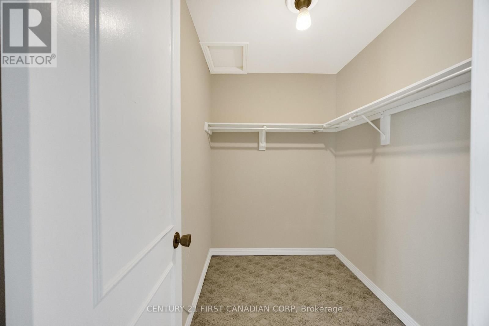 3 - 703 WINDERMERE ROAD Image 30