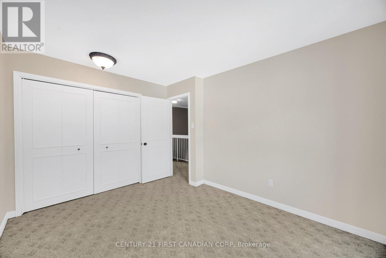 3 - 703 WINDERMERE ROAD Image 34