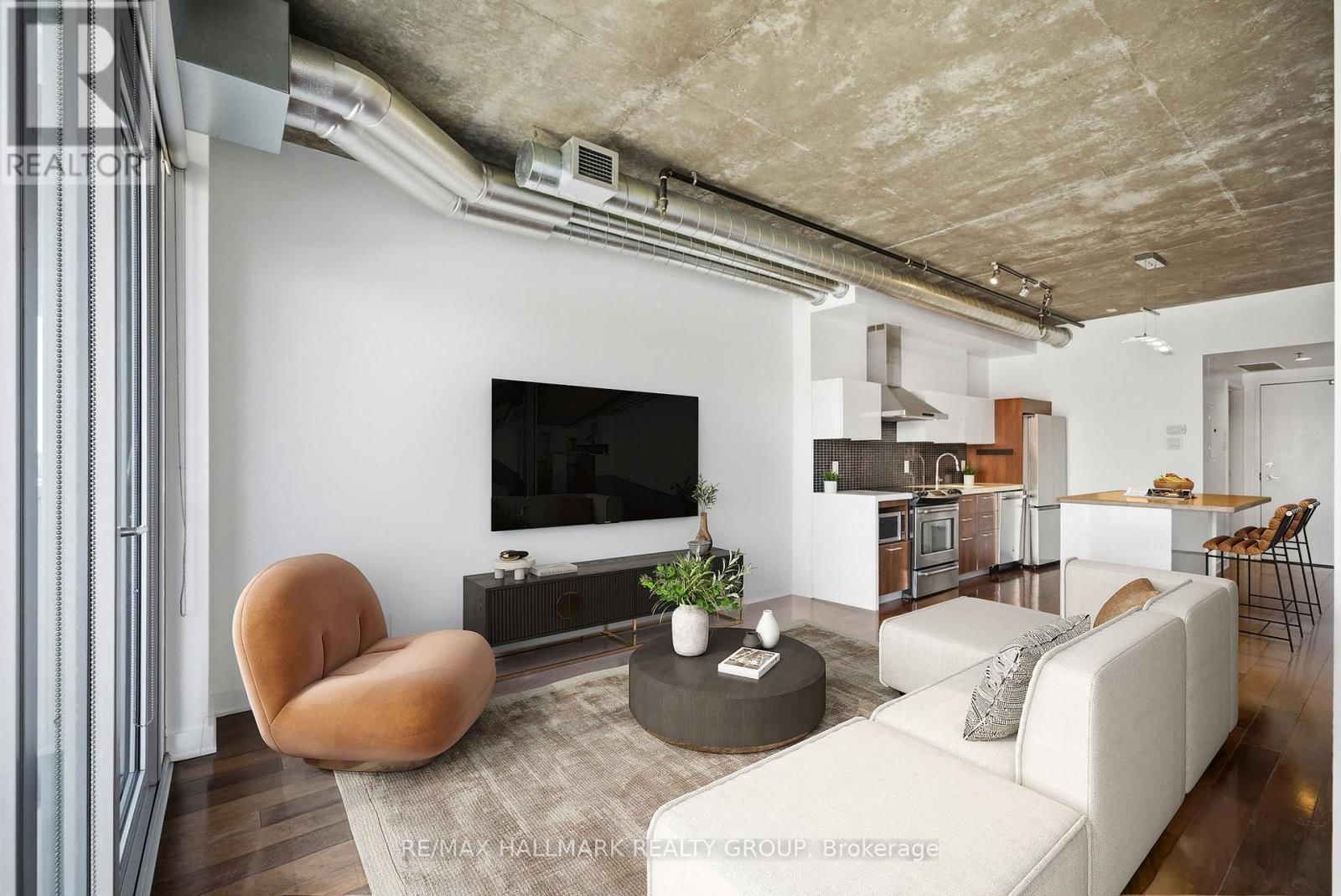 645 - 340 MCLEOD STREET Image 10