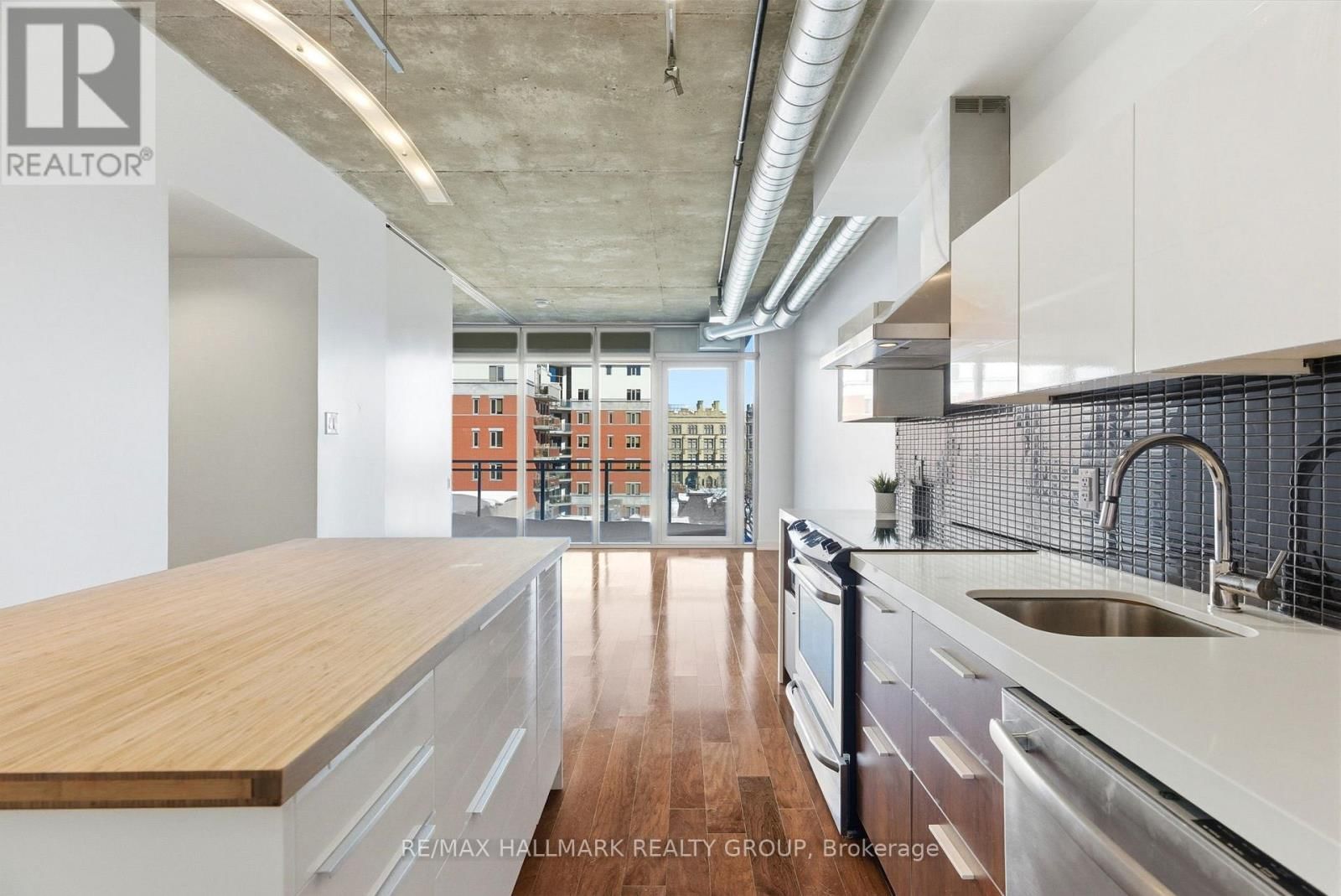 645 - 340 MCLEOD STREET Image 13