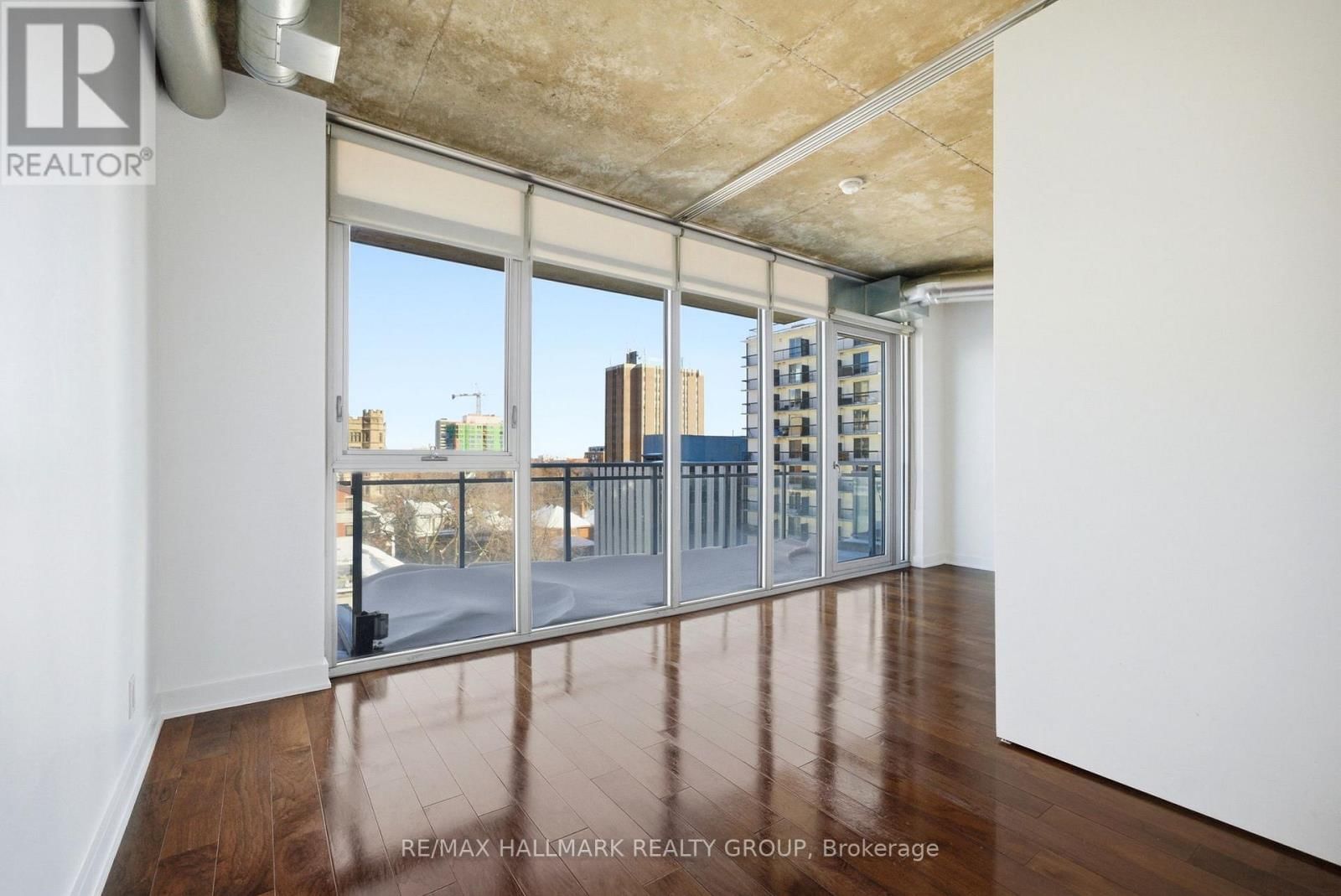 645 - 340 MCLEOD STREET Image 17