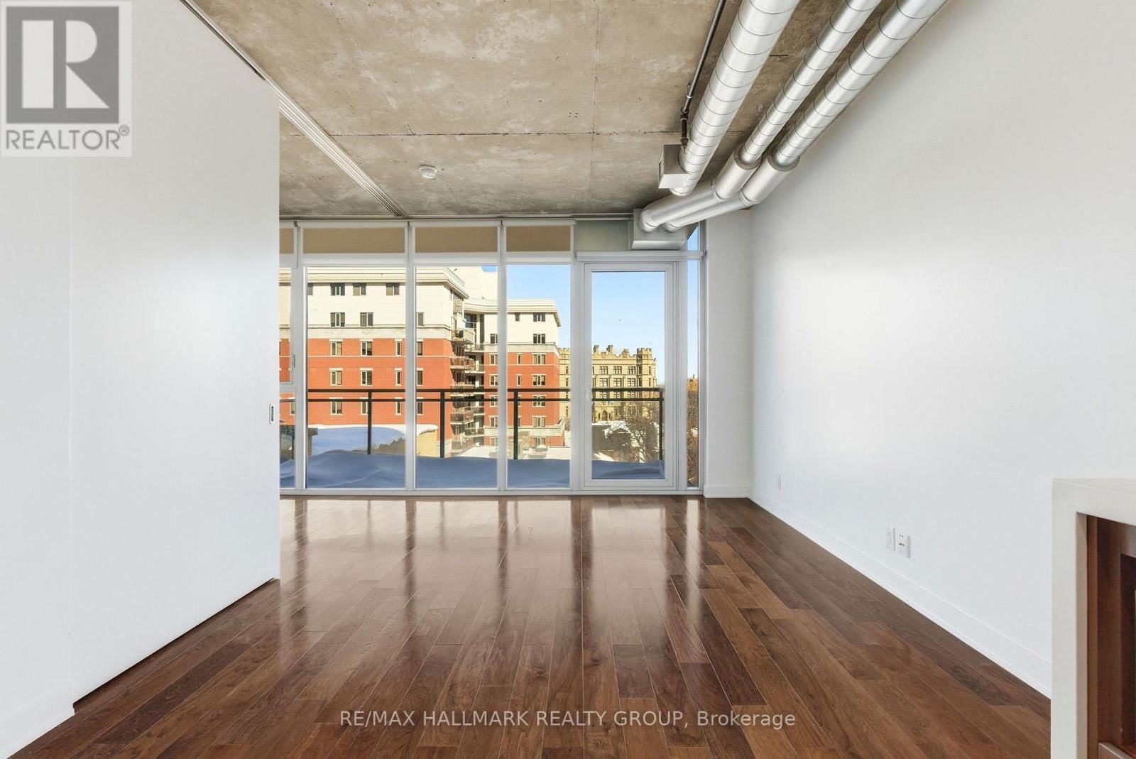 645 - 340 MCLEOD STREET Image 21