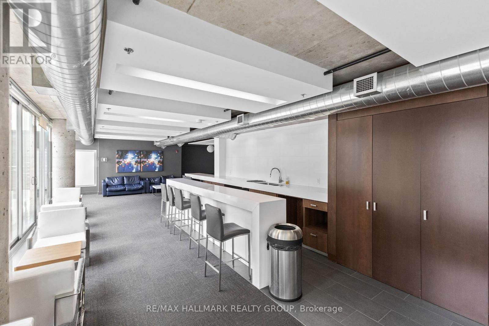 645 - 340 MCLEOD STREET Image 27