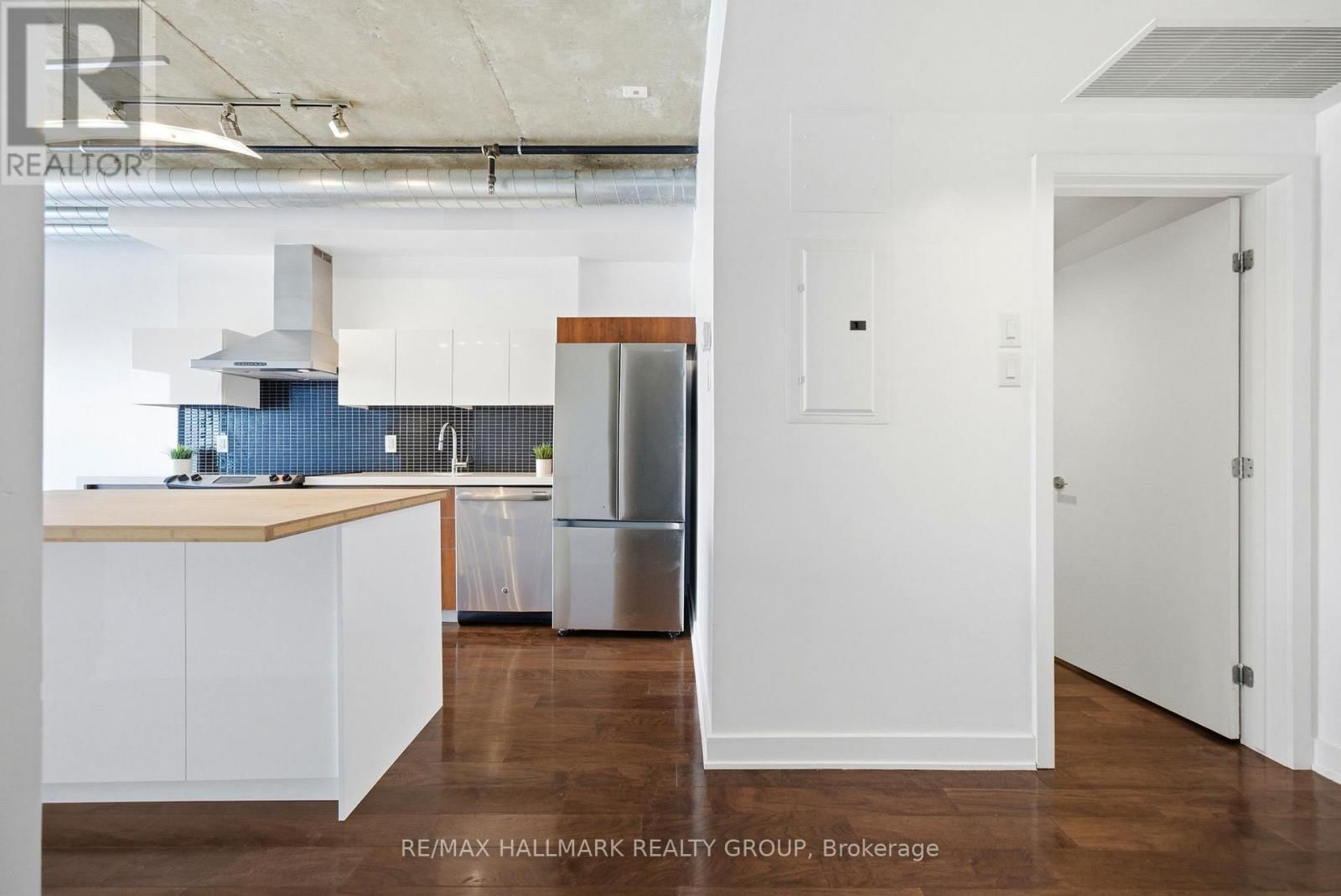 645 - 340 MCLEOD STREET Image 6