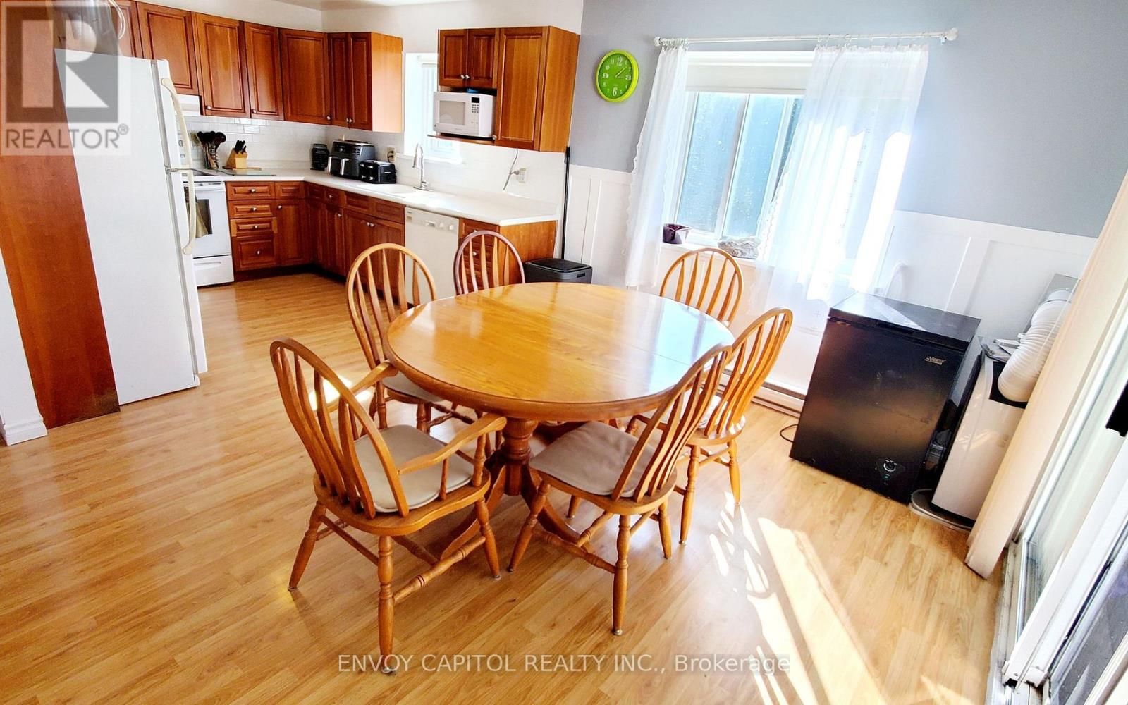 2303 THURSTONIA ROAD Image 2