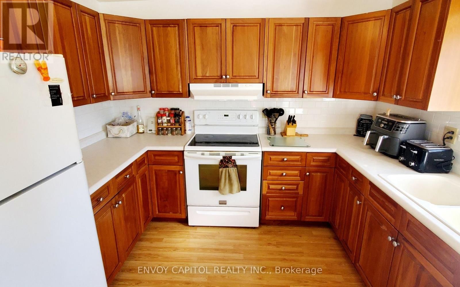 2303 THURSTONIA ROAD Image 5