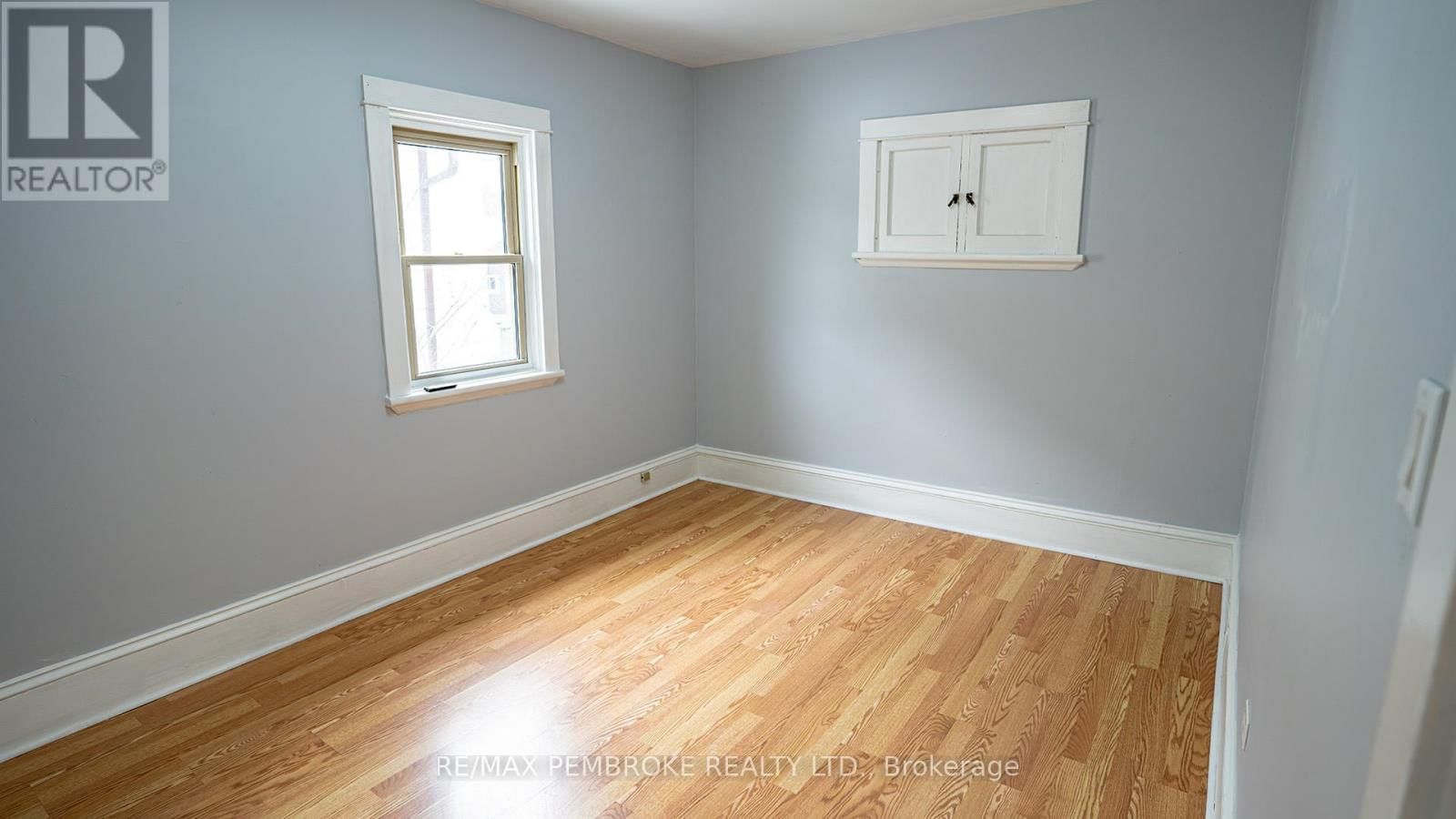 206 GOLF COURSE ROAD Image 11