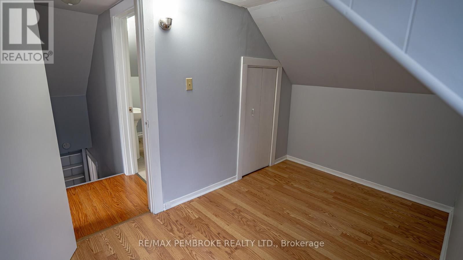 206 GOLF COURSE ROAD Image 25