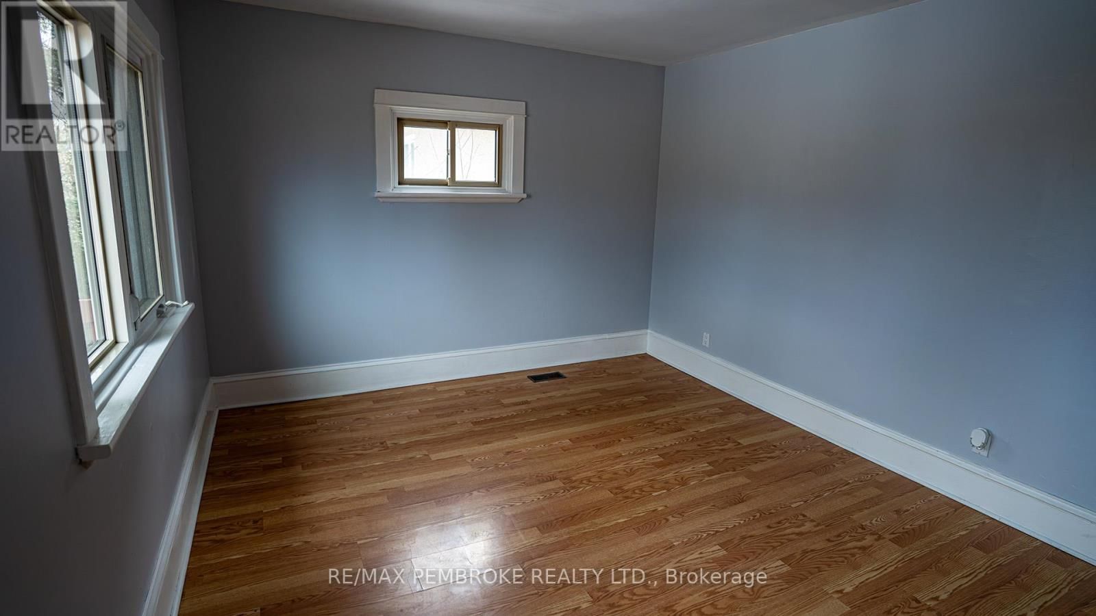 206 GOLF COURSE ROAD Image 5