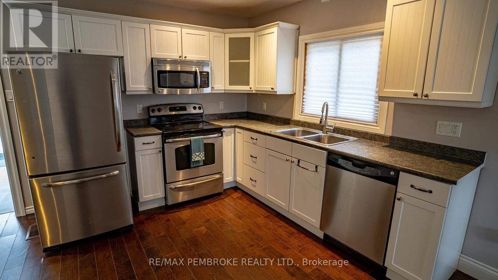 206 GOLF COURSE ROAD Image 8