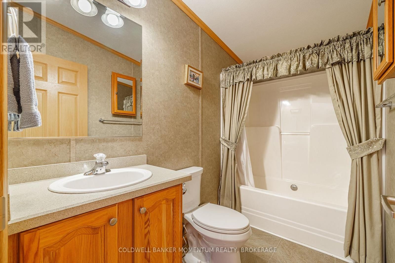 365 - 3033 TOWNLINE ROAD Image 20