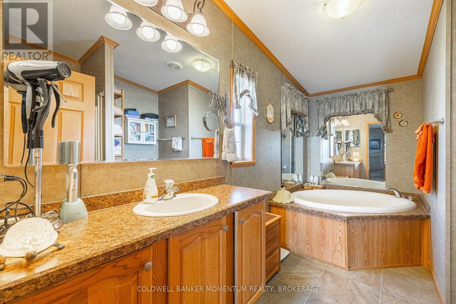 365 - 3033 TOWNLINE ROAD Image 28