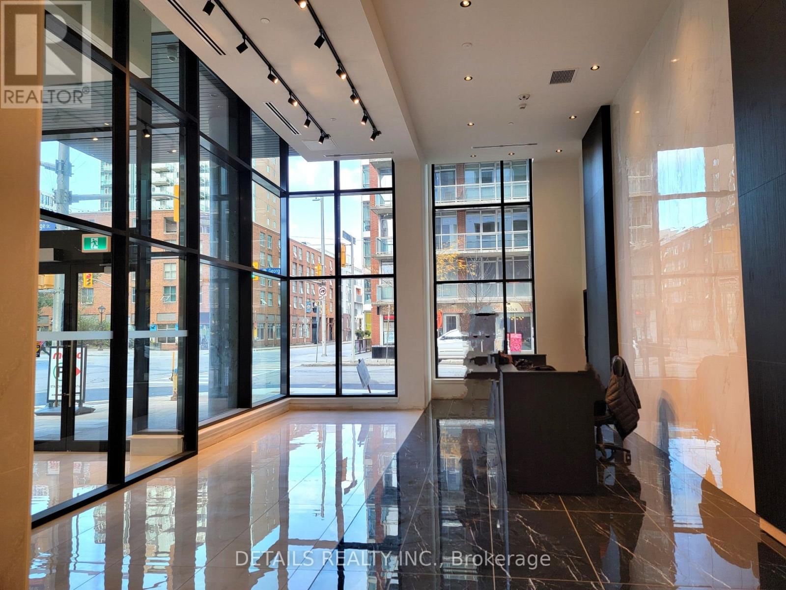 2103 - 180 GEORGE STREET Image 3