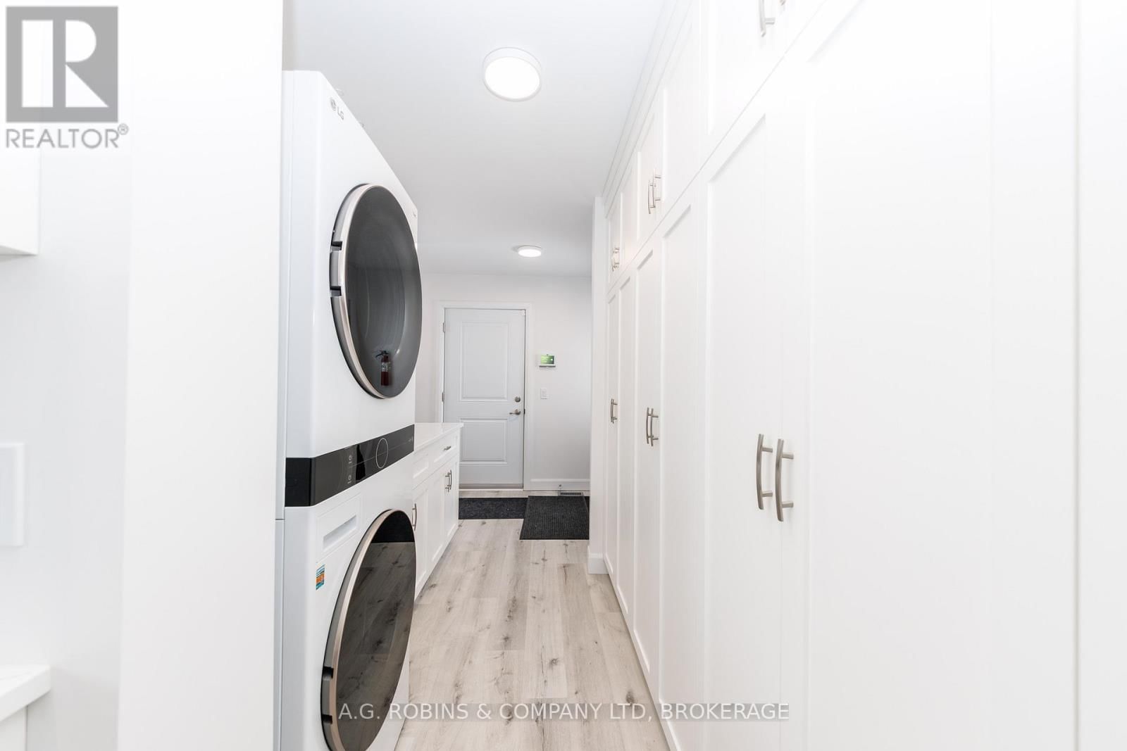 11716 LAKESHORE ROAD Image 33